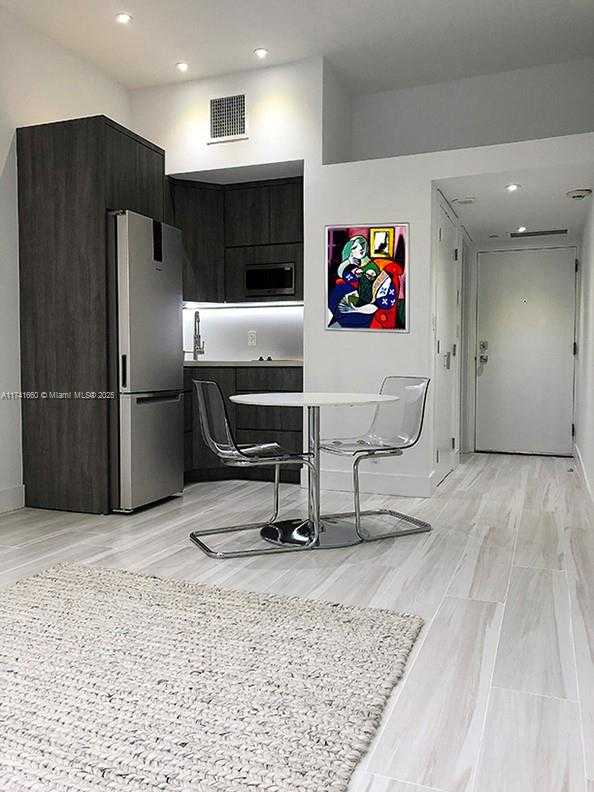 Small Image of 1915 BRICKELL AVE #CC6, Miami Number 2