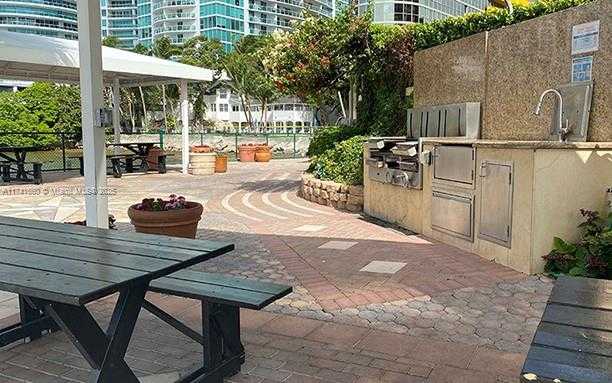Small Image of 1915 BRICKELL AVE #CC6, Miami Number 20