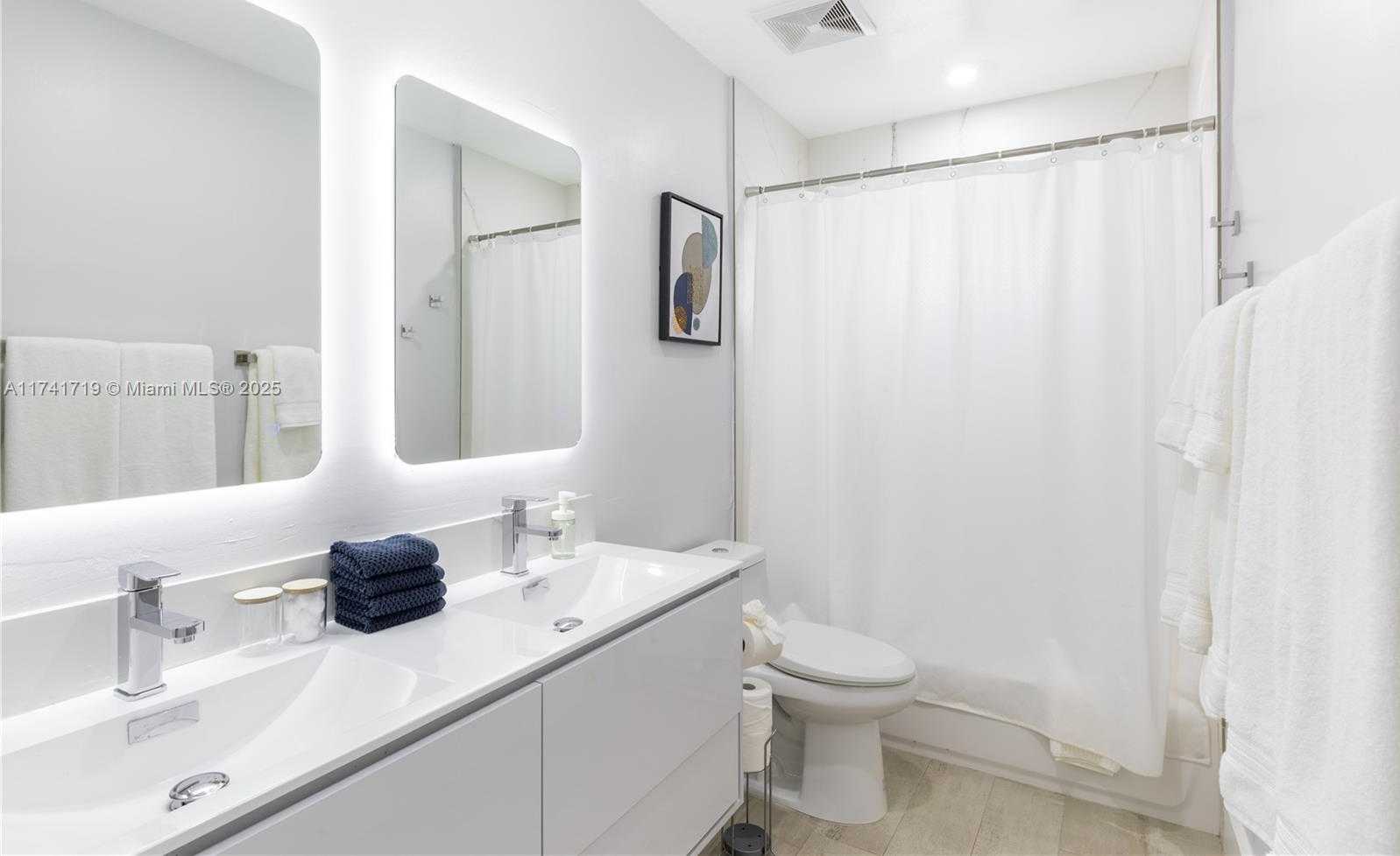 Small Image of 19421 NORTH EAST 18TH CT, Miami Number 17