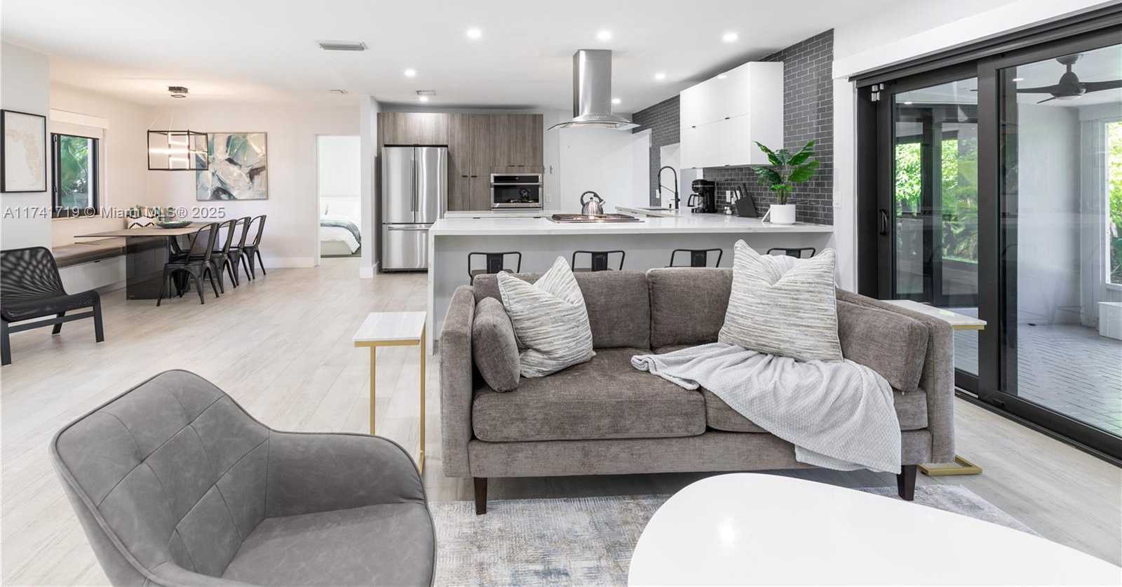Small Image of 19421 NORTH EAST 18TH CT, Miami Number 7