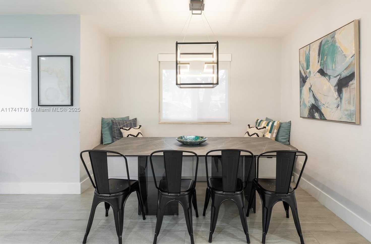 Small Image of 19421 NORTH EAST 18TH CT, Miami Number 9