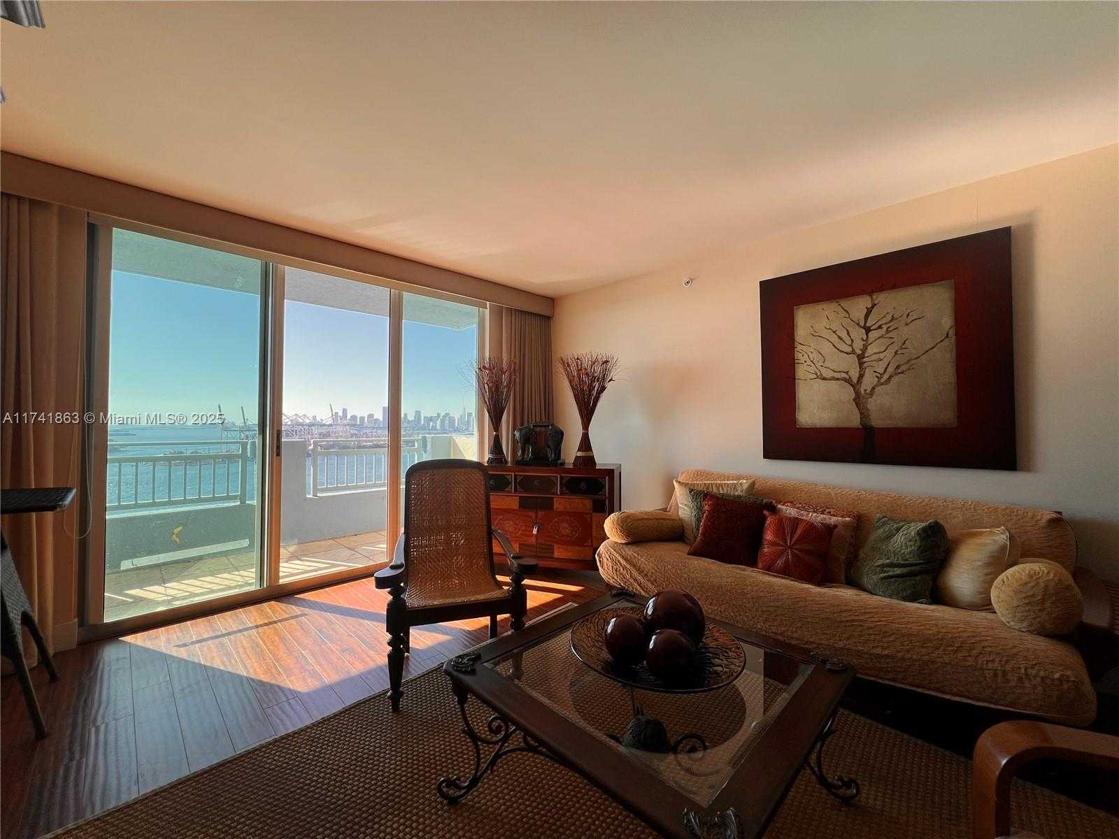 Small Image of 90 ALTON RD #2110, Miami Beach Number 2