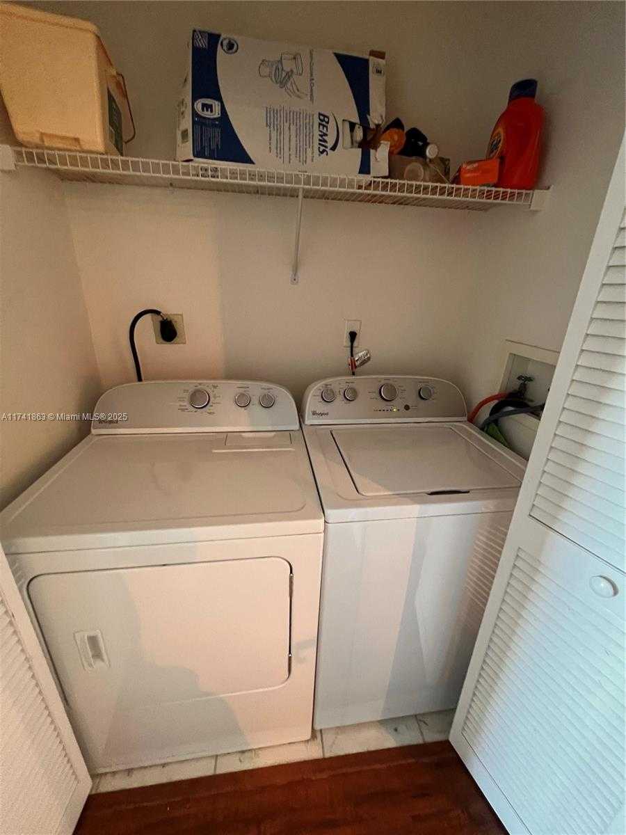 Small Image of 90 ALTON RD #2110, Miami Beach Number 5