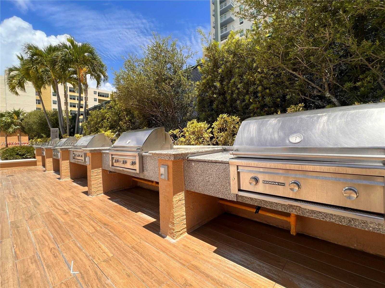 Small Image of 90 ALTON RD #2110, Miami Beach Number 6