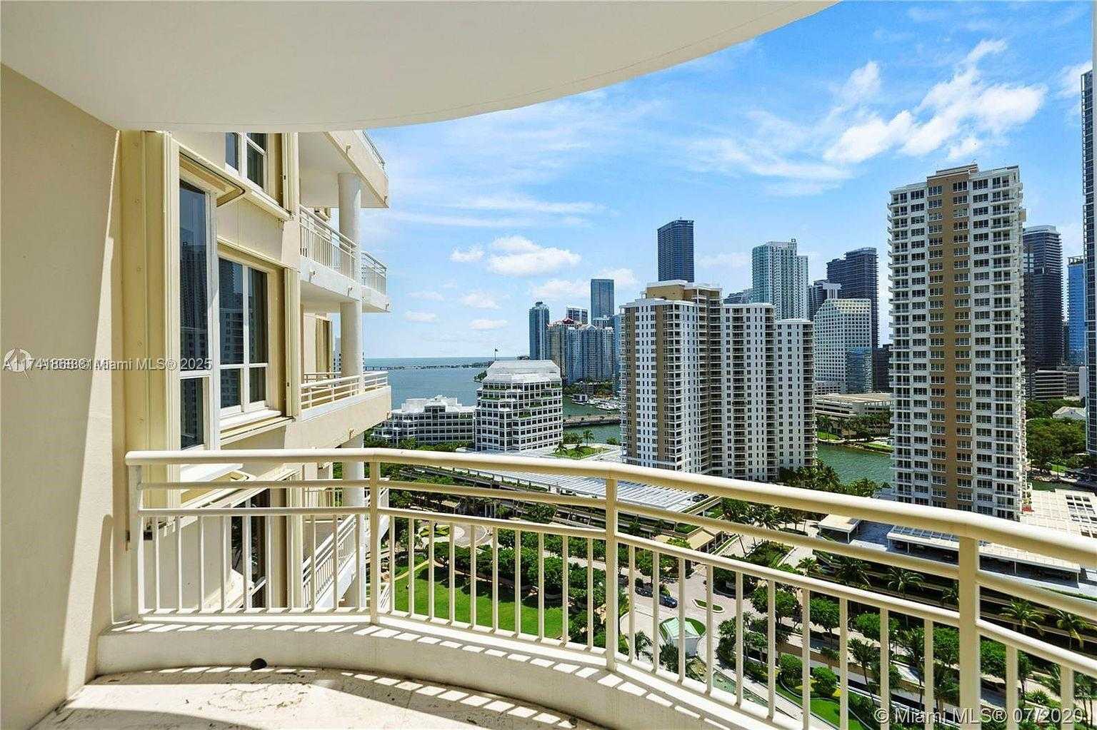 Small Image of 888 BRICKELL KEY DR #600, Miami Number 14