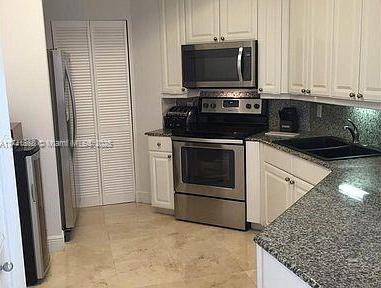Small Image of 888 BRICKELL KEY DR #600, Miami Number 6