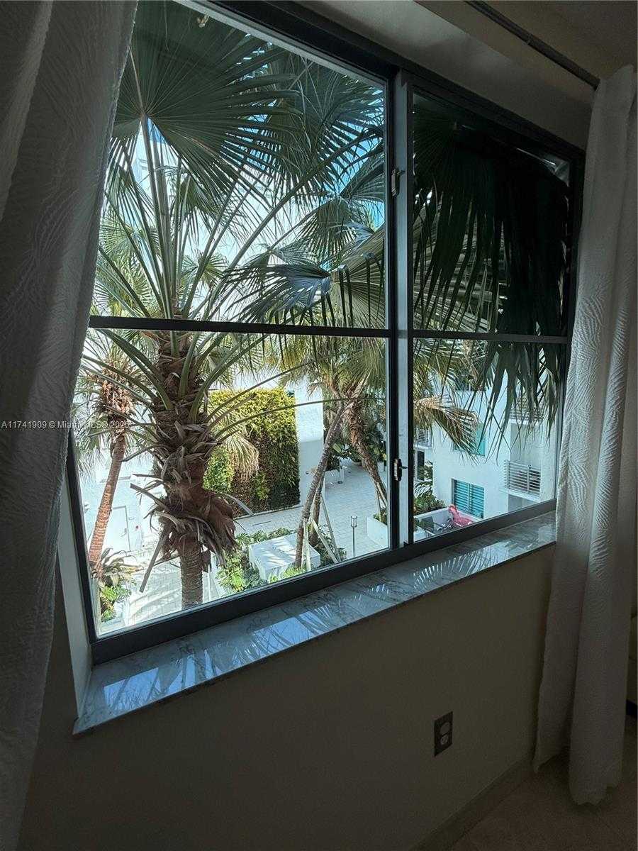 Small Image of 110 WASHINGTON AVE #1512, Miami Beach Number 12