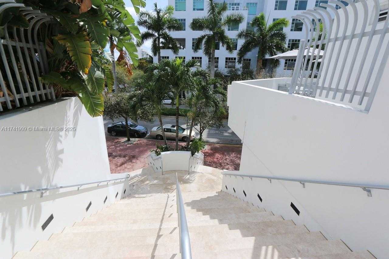 Small Image of 110 WASHINGTON AVE #1512, Miami Beach Number 15