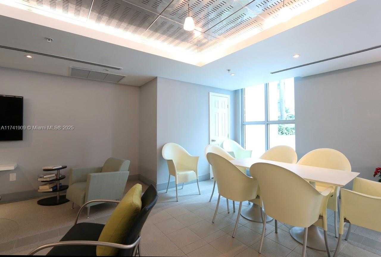 Small Image of 110 WASHINGTON AVE #1512, Miami Beach Number 27
