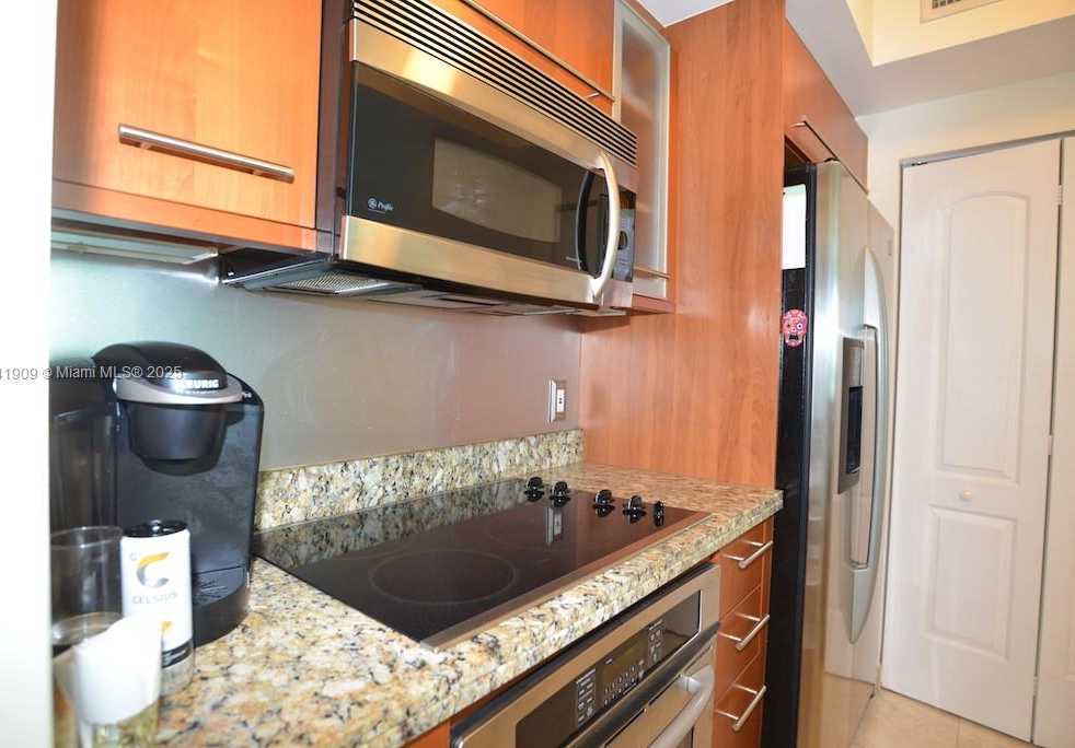 Small Image of 110 WASHINGTON AVE #1512, Miami Beach Number 6