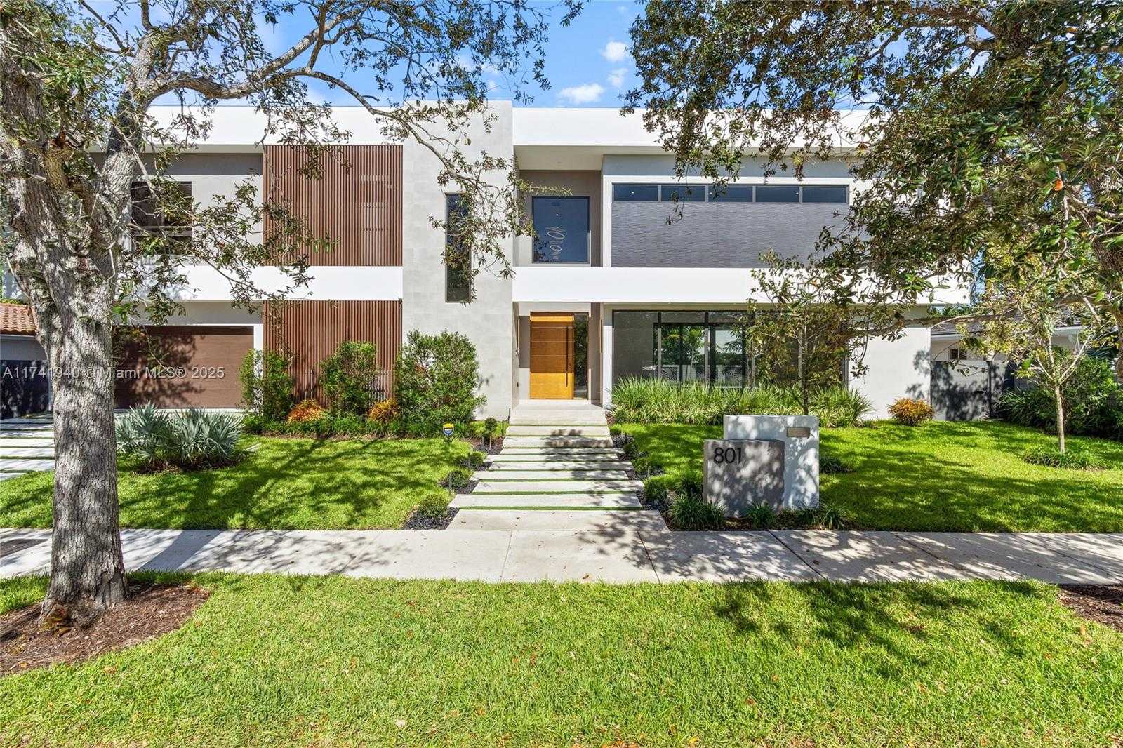 Small Image of 801 SOUTH EAST 11TH CT, Fort Lauderdale Number 2