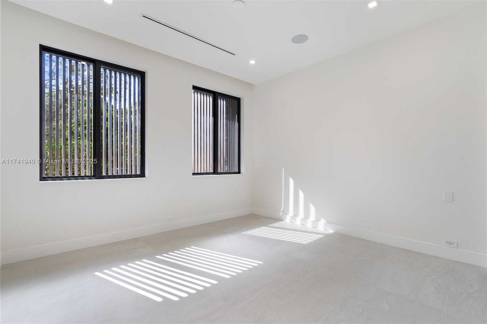 Small Image of 801 SOUTH EAST 11TH CT, Fort Lauderdale Number 25