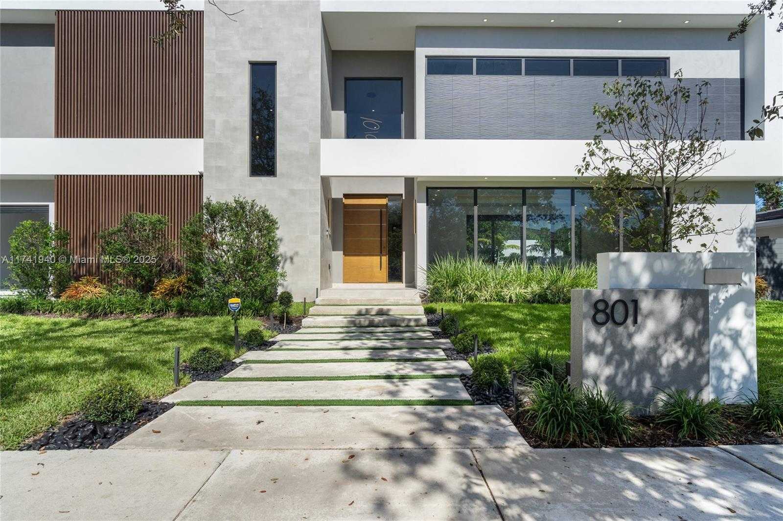 Small Image of 801 SOUTH EAST 11TH CT, Fort Lauderdale Number 3