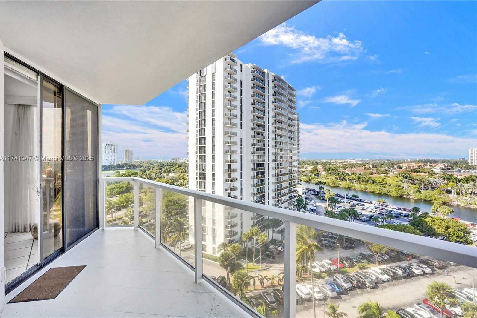 Small Image of 20281 EAST COUNTRY CLUB DR #801, Aventura Number 10