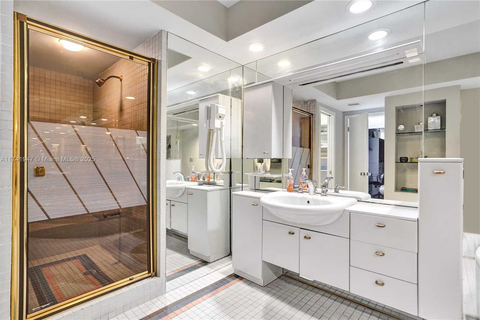 Small Image of 20281 EAST COUNTRY CLUB DR #801, Aventura Number 18