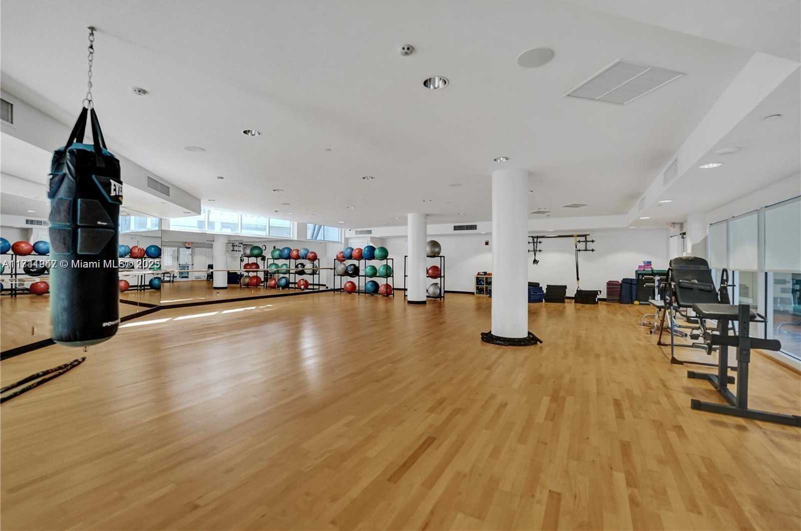 Small Image of 20281 EAST COUNTRY CLUB DR #801, Aventura Number 41