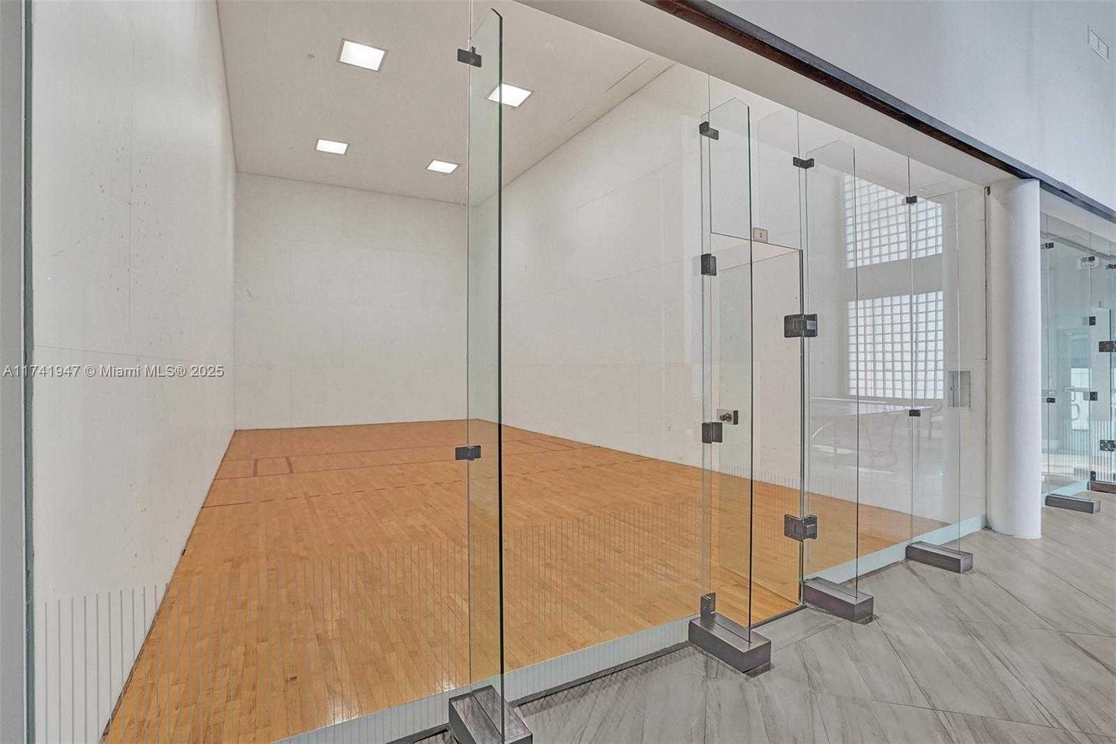 Small Image of 20281 EAST COUNTRY CLUB DR #801, Aventura Number 44