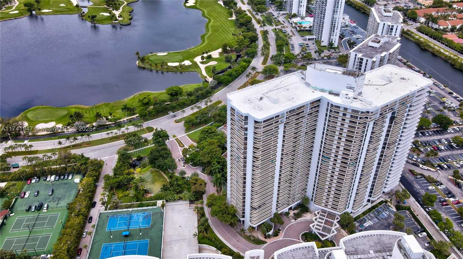 Small Image of 20281 EAST COUNTRY CLUB DR #801, Aventura Number 60