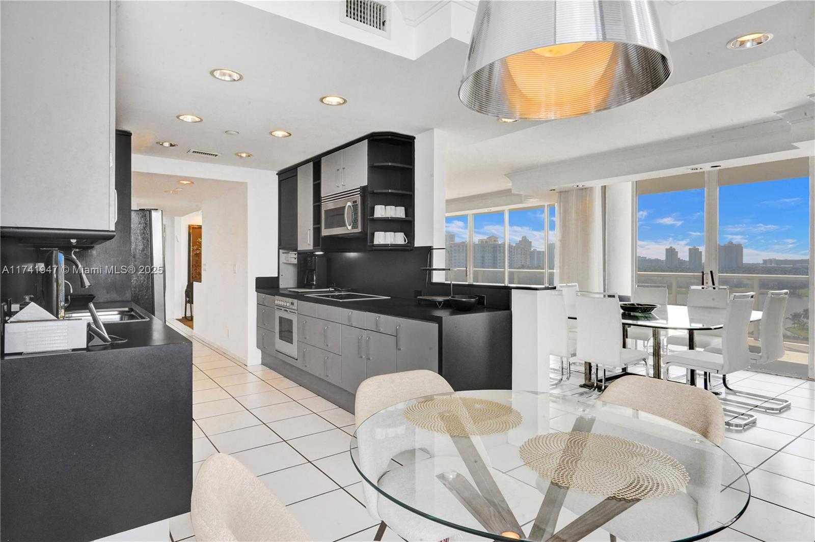 Small Image of 20281 EAST COUNTRY CLUB DR #801, Aventura Number 8