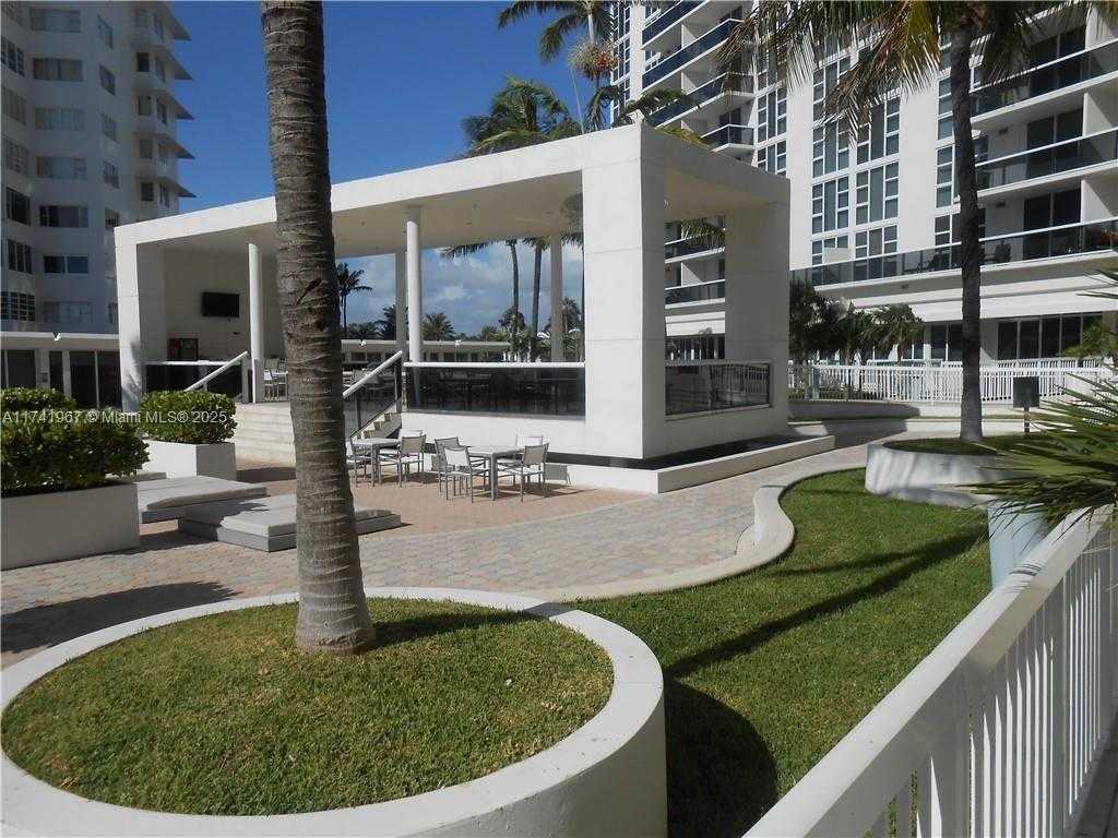 Small Image of 10275 COLLINS AVE #316, Bal Harbour Number 30