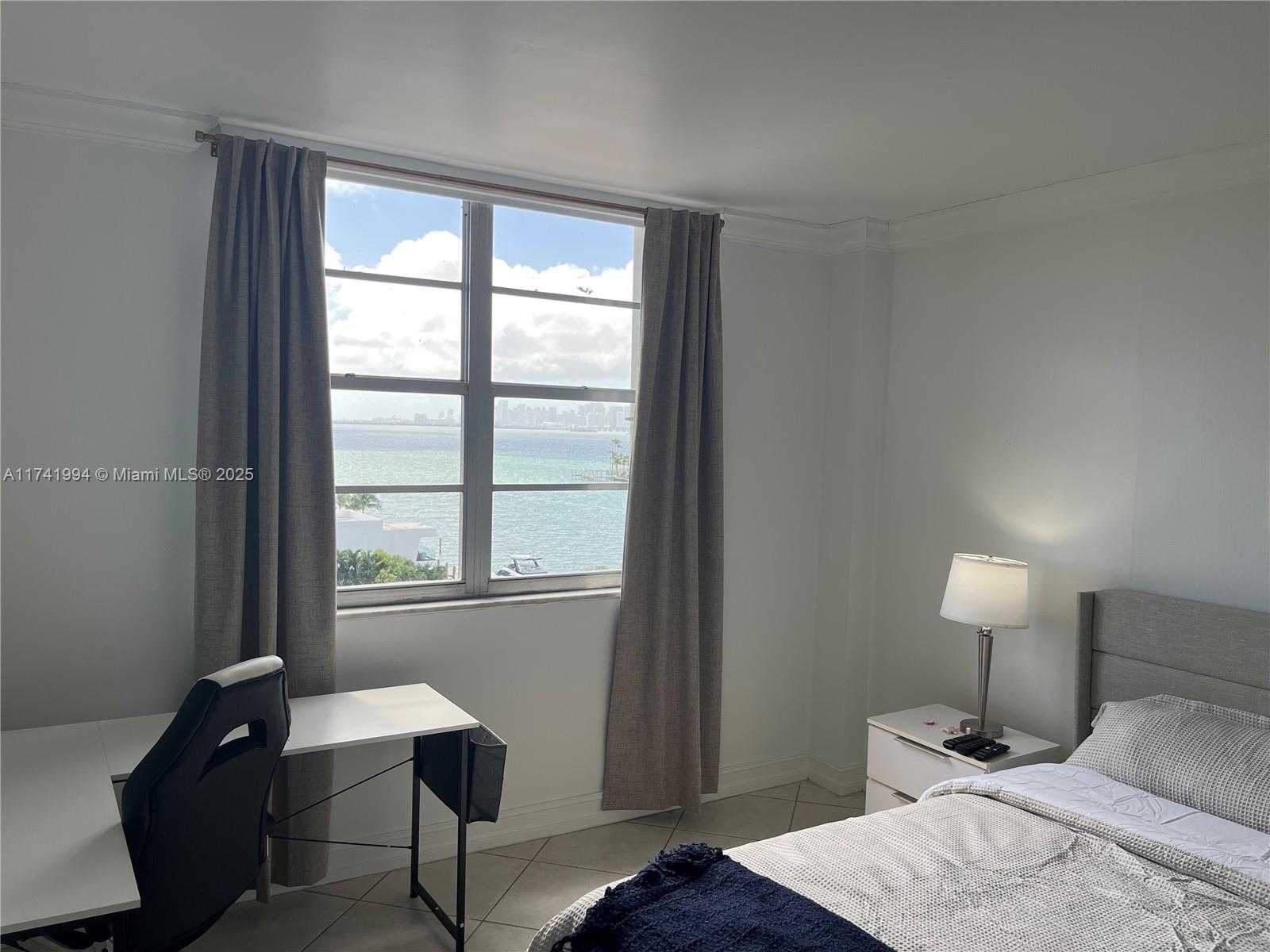 Small Image of 1455 NORTH TREASURE DR #PH-L, North Bay Village Number 11