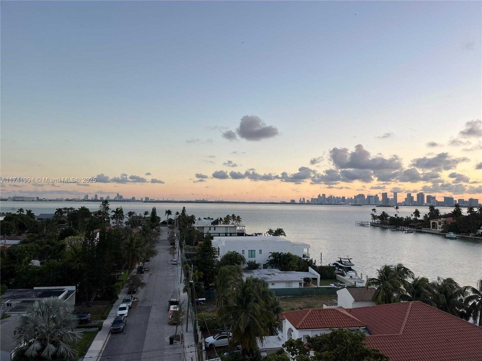 Small Image of 1455 NORTH TREASURE DR #PH-L, North Bay Village Number 14