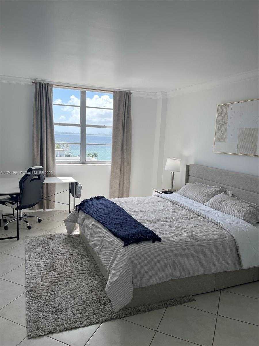 Small Image of 1455 NORTH TREASURE DR #PH-L, North Bay Village Number 16