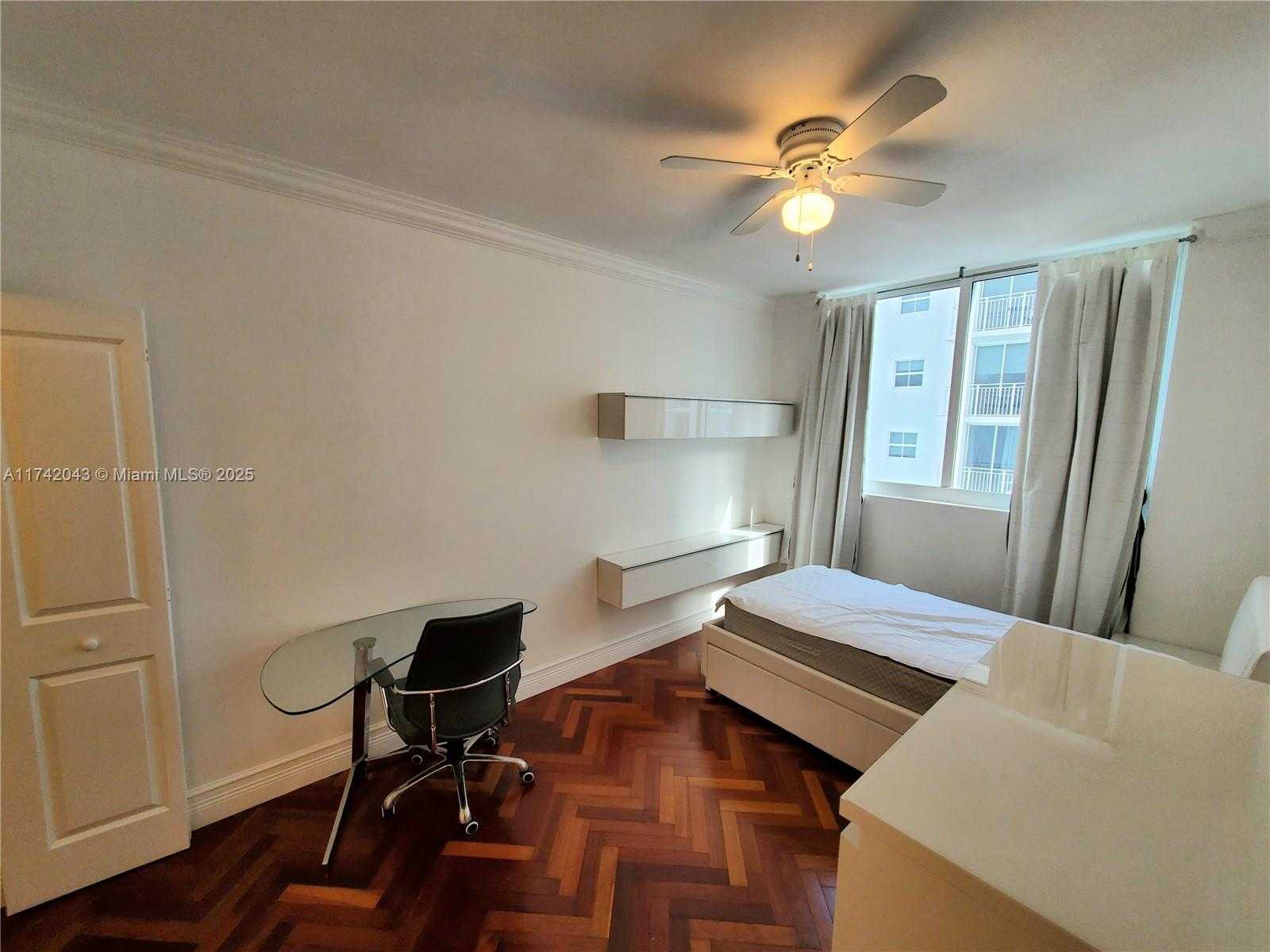 Small Image of 170 SOUTH EAST 14TH ST #2705, Miami Number 24