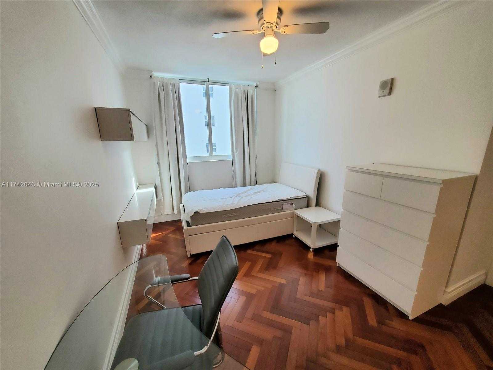 Small Image of 170 SOUTH EAST 14TH ST #2705, Miami Number 26