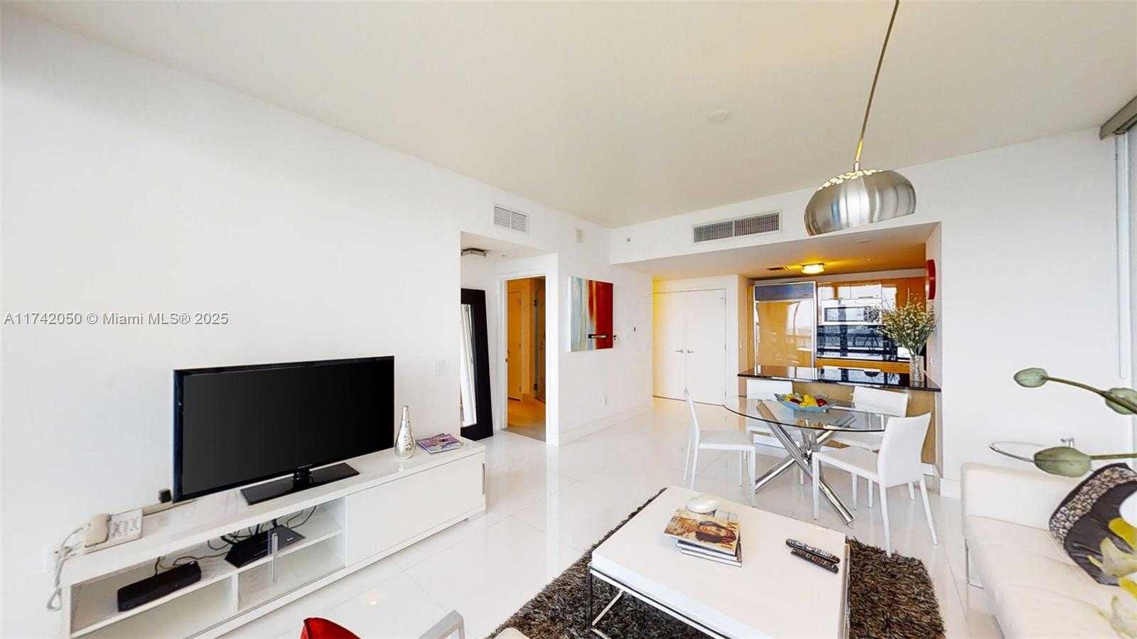 Small Image of 6899 COLLINS AVE #909, Miami Beach Number 12