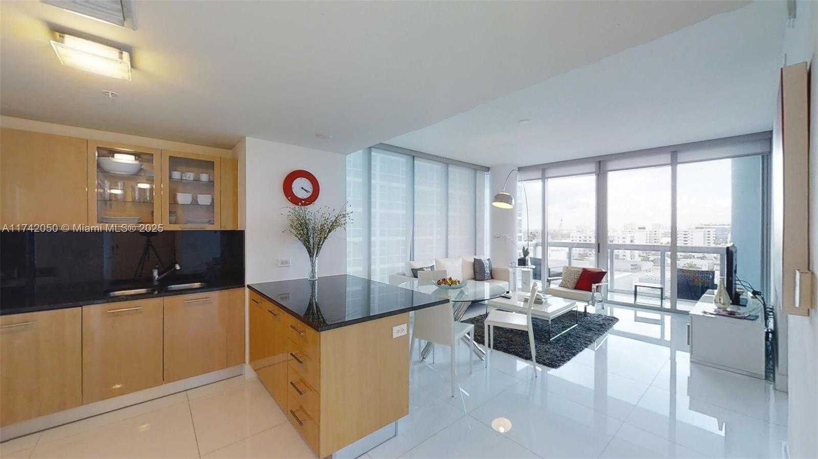 Small Image of 6899 COLLINS AVE #909, Miami Beach Number 3