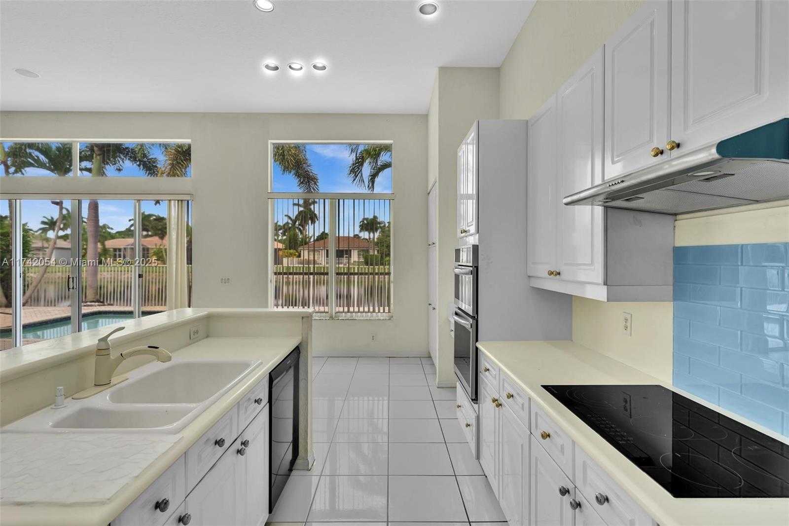 Small Image of 18579 HARBOR LIGHT WAY, Boca Raton Number 6