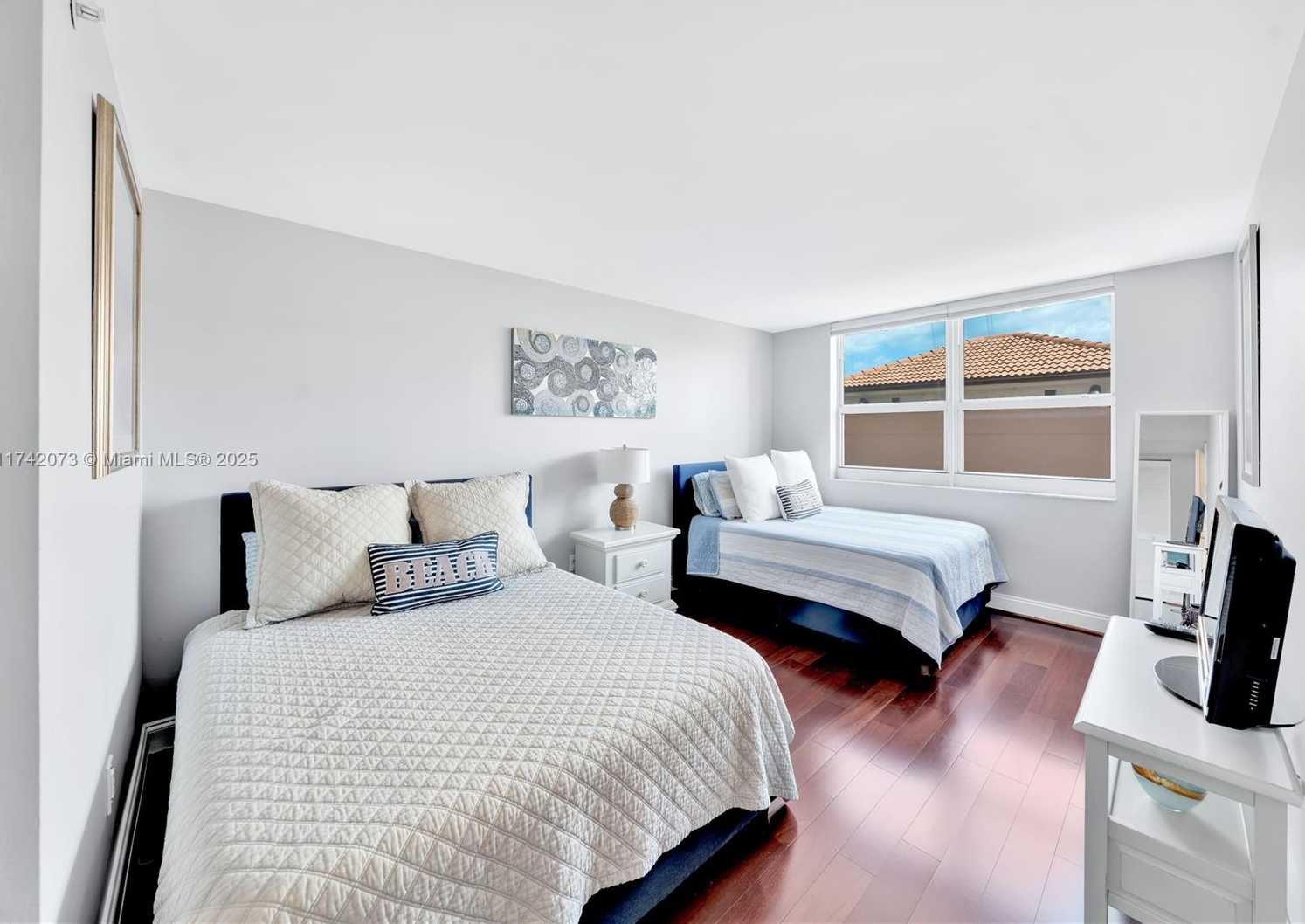 Small Image of 90 ALTON RD #301, Miami Beach Number 10