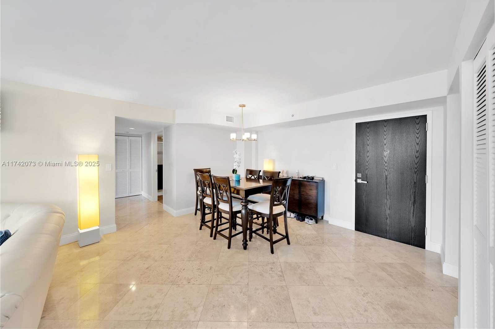 Small Image of 90 ALTON RD #301, Miami Beach Number 3