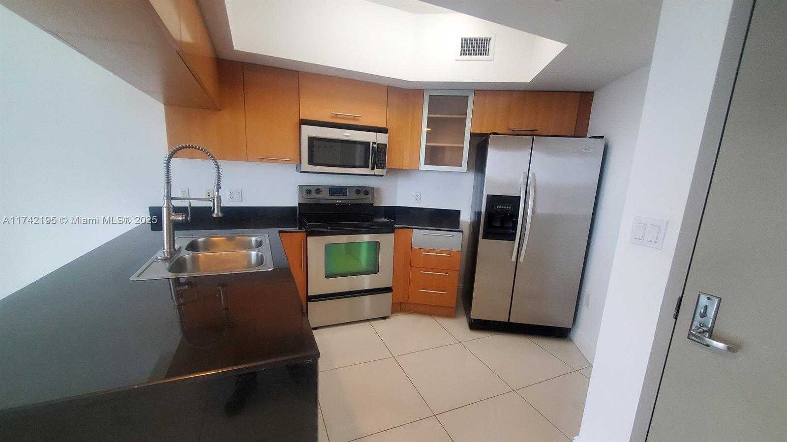 Small Image of 1750 NORTH BAYSHORE DR #4402, Miami Number 5