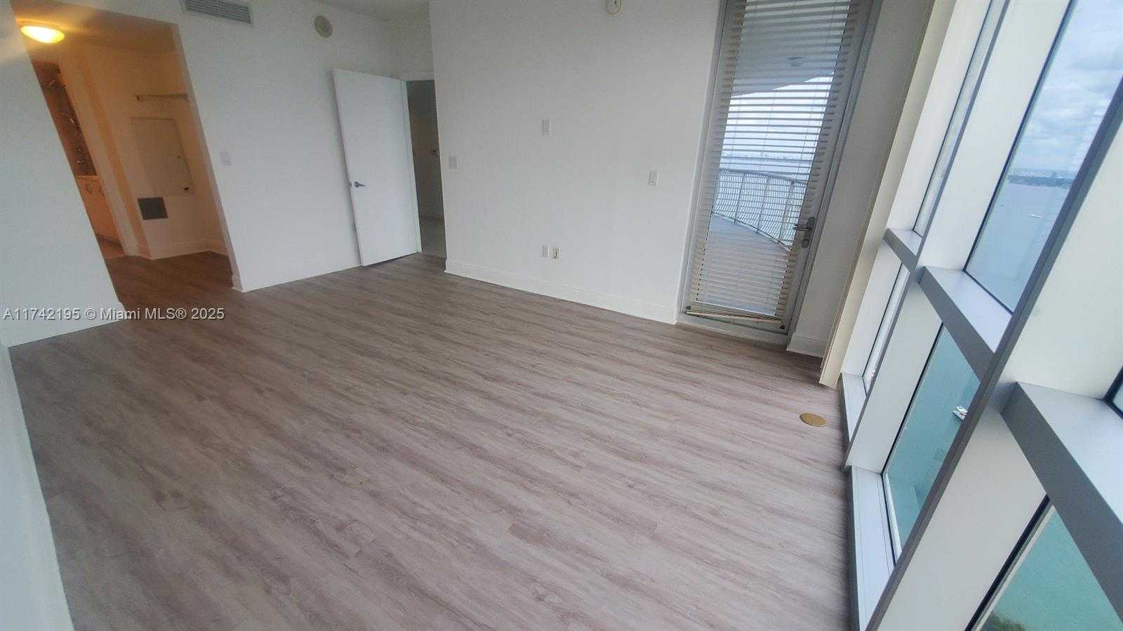 Small Image of 1750 NORTH BAYSHORE DR #4402, Miami Number 7