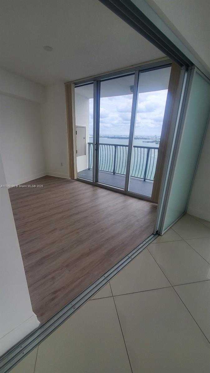 Small Image of 1750 NORTH BAYSHORE DR #4402, Miami Number 8