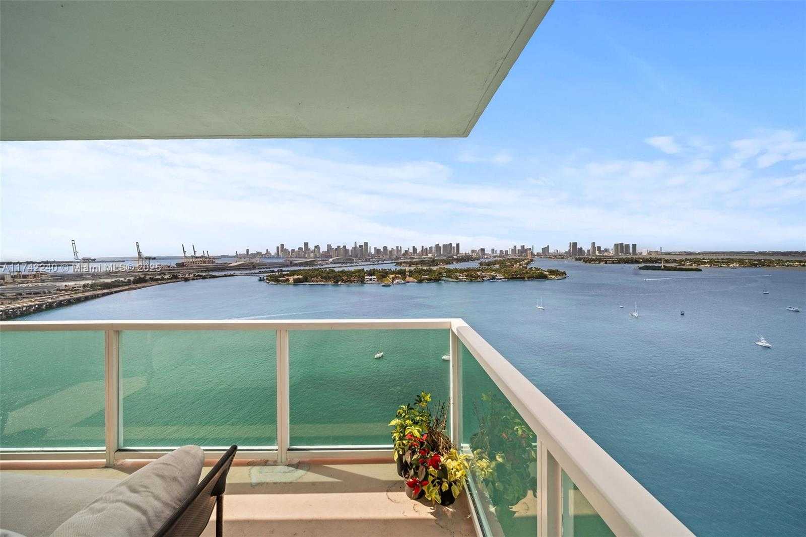 Small Image of 650 WEST AVE #2511, Miami Beach Number 12
