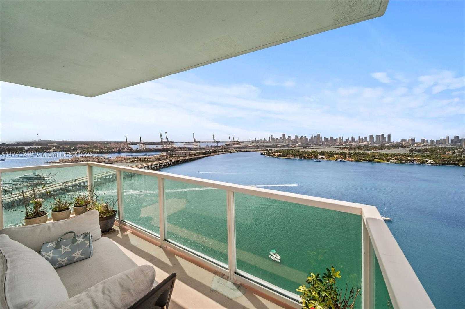 Small Image of 650 WEST AVE #2511, Miami Beach Number 14