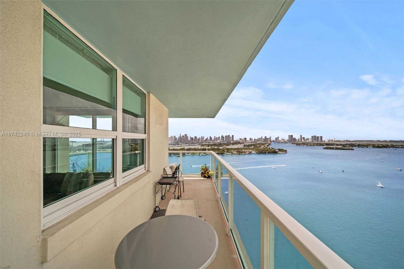 Small Image of 650 WEST AVE #2511, Miami Beach Number 15