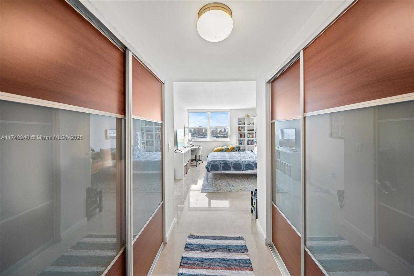 Small Image of 650 WEST AVE #2511, Miami Beach Number 7