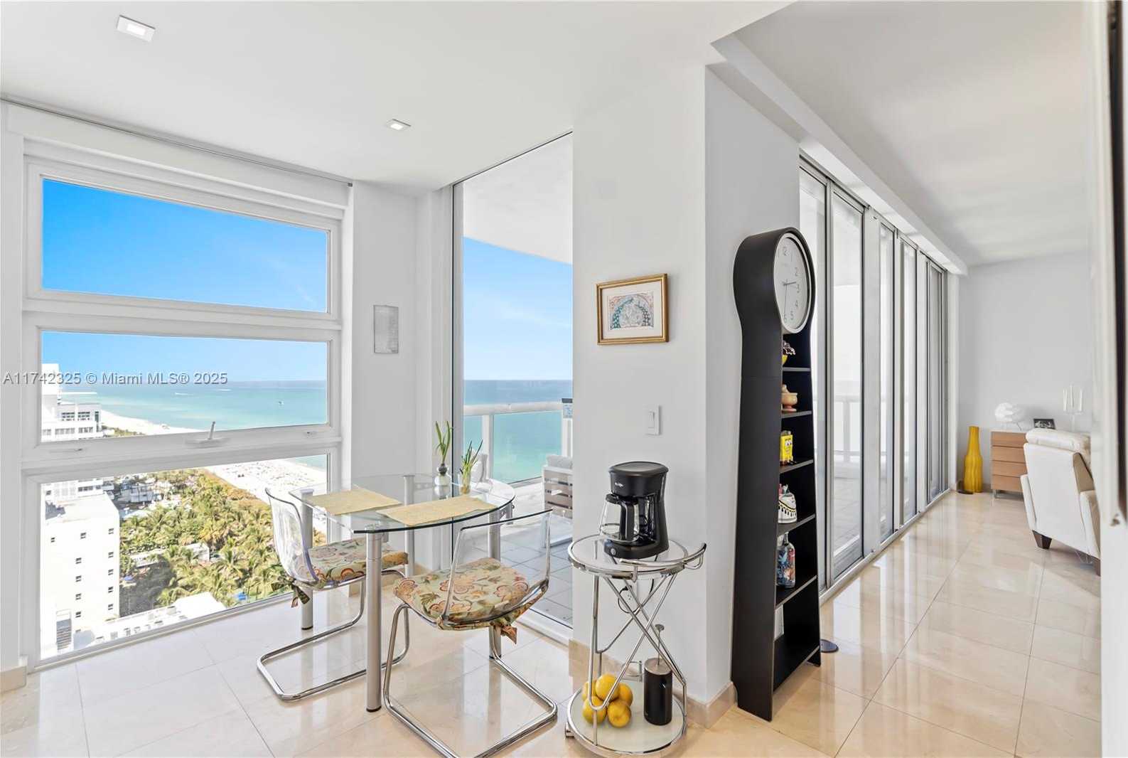 Small Image of 4201 COLLINS AVE #2002, Miami Beach Number 11