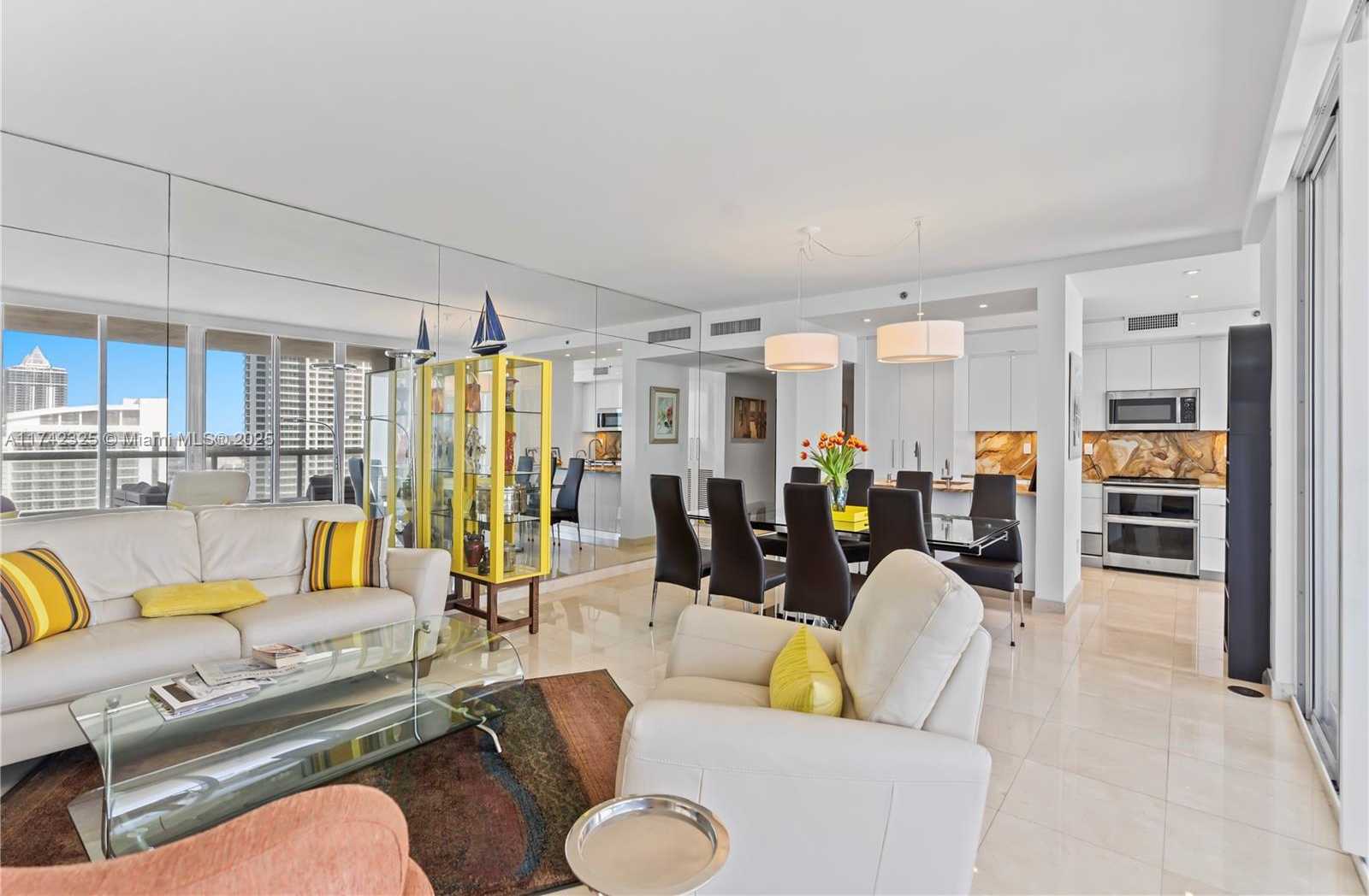 Small Image of 4201 COLLINS AVE #2002, Miami Beach Number 14