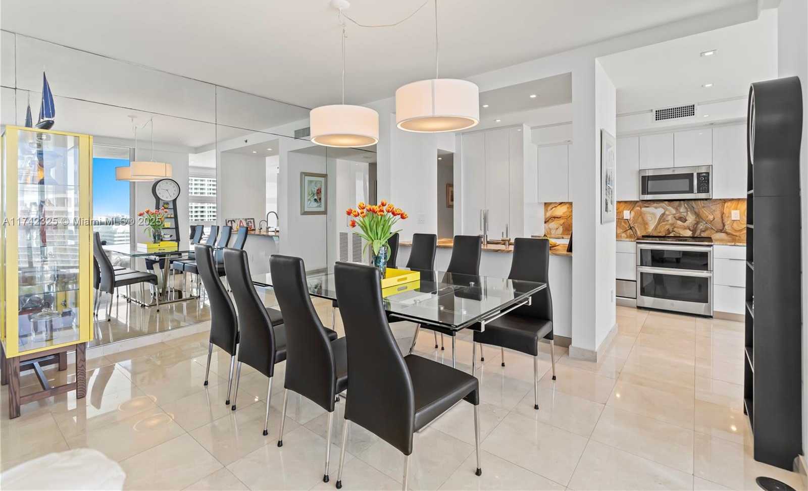 Small Image of 4201 COLLINS AVE #2002, Miami Beach Number 18