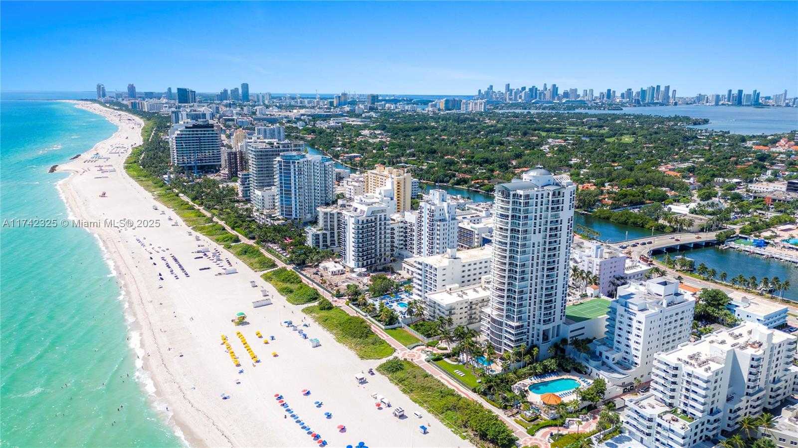 Small Image of 4201 COLLINS AVE #2002, Miami Beach Number 3
