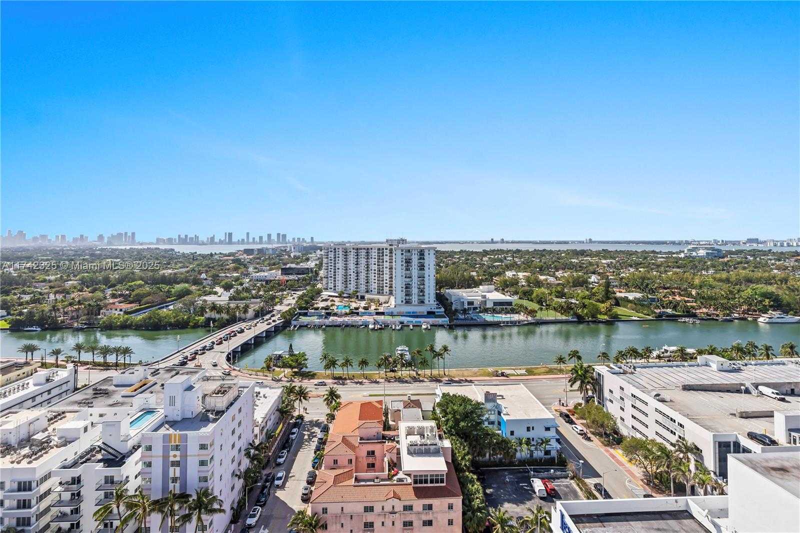 Small Image of 4201 COLLINS AVE #2002, Miami Beach Number 41