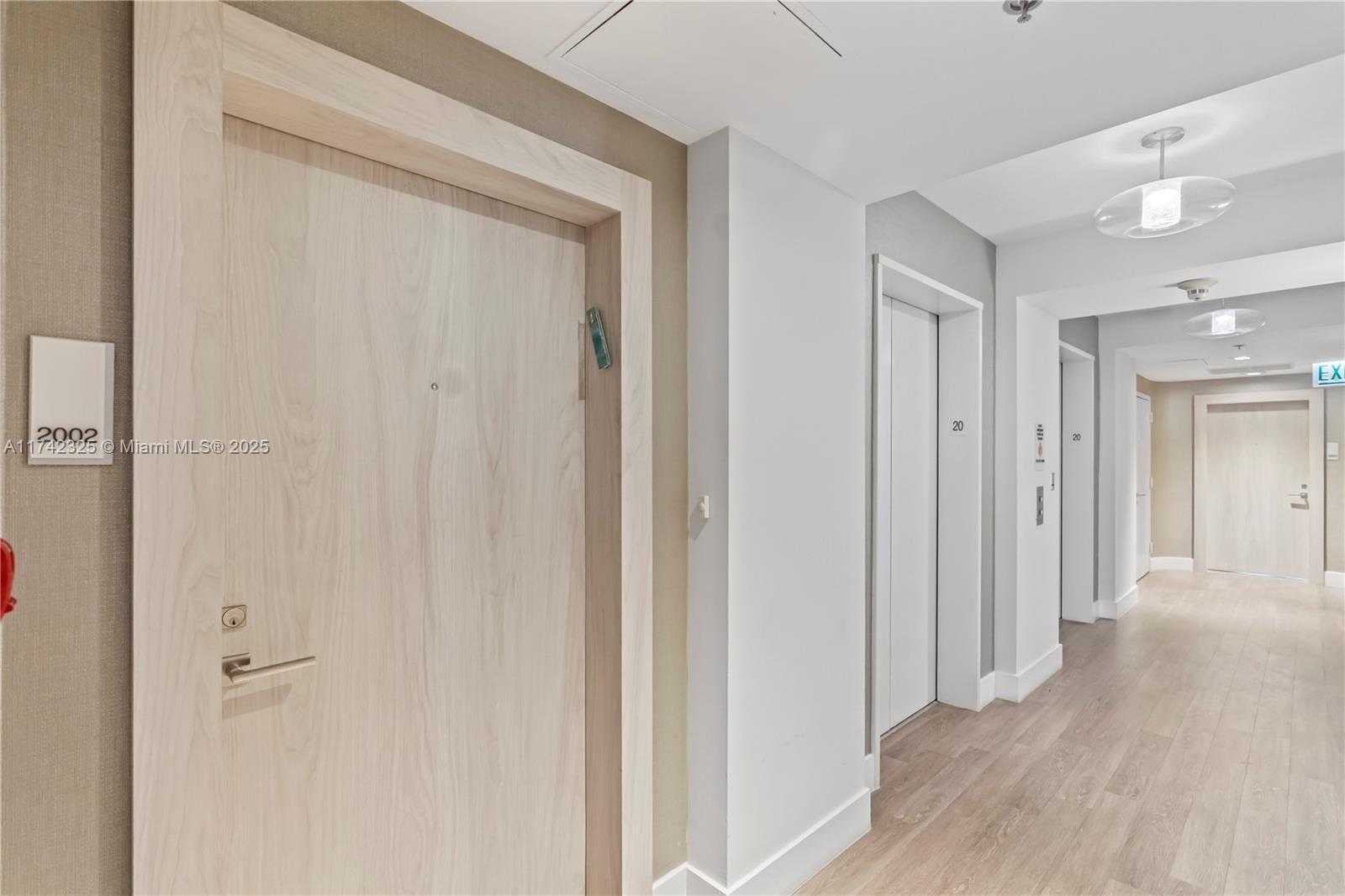 Small Image of 4201 COLLINS AVE #2002, Miami Beach Number 47