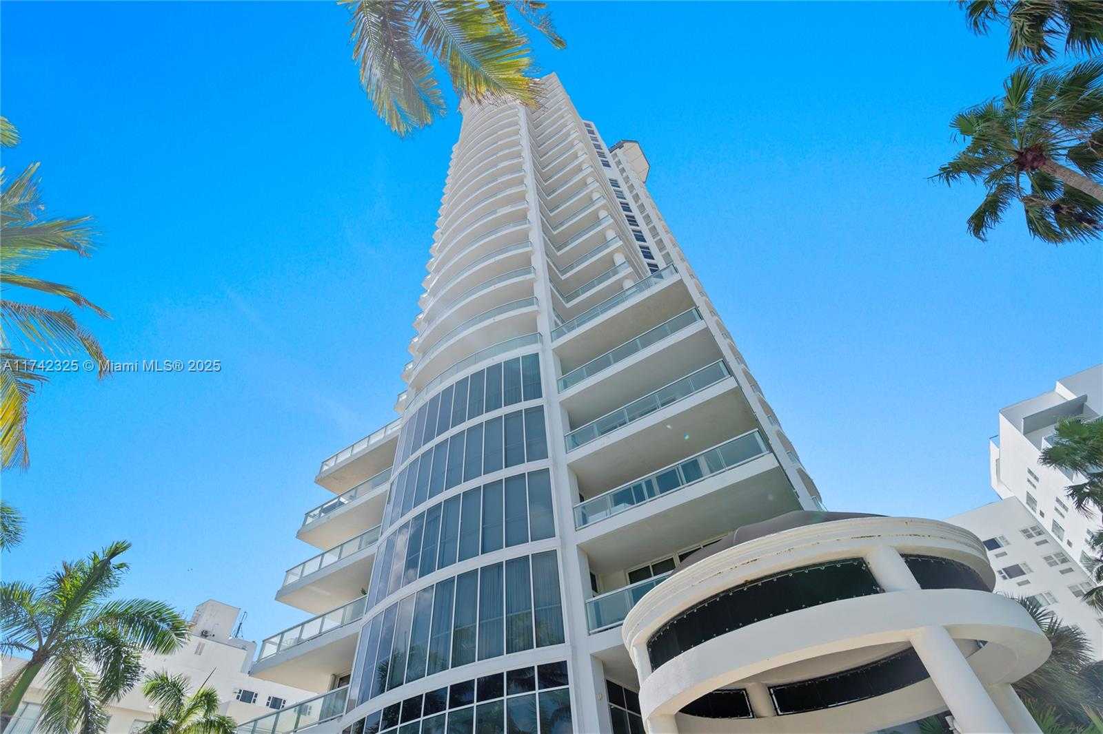 Small Image of 4201 COLLINS AVE #2002, Miami Beach Number 53