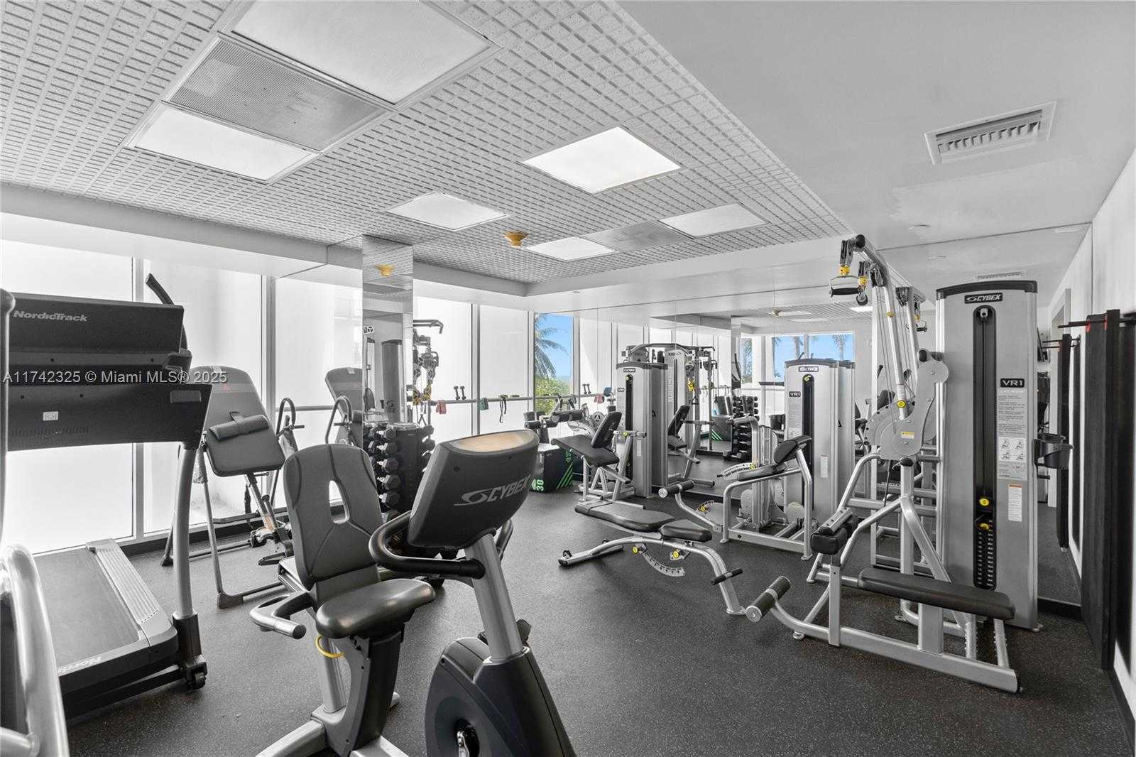 Small Image of 4201 COLLINS AVE #2002, Miami Beach Number 60