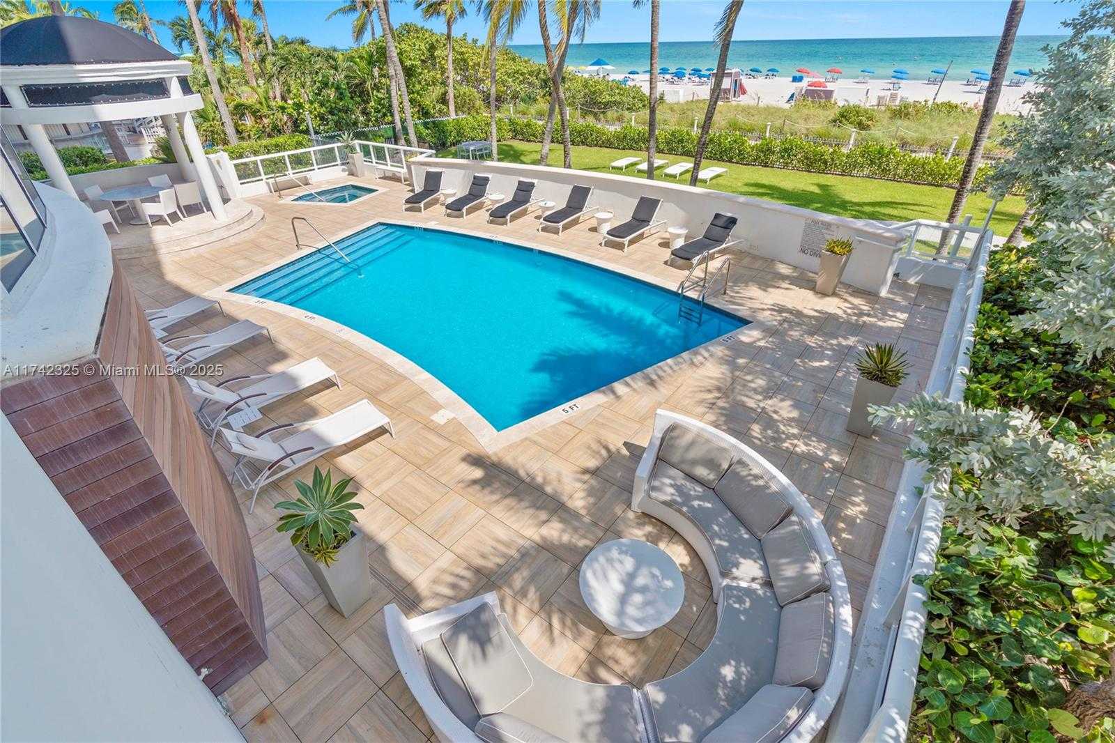 Small Image of 4201 COLLINS AVE #2002, Miami Beach Number 64